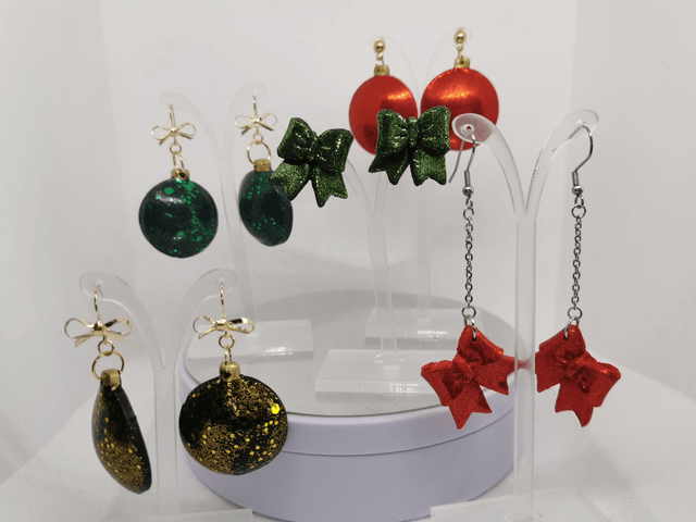 Baubles and Bows 