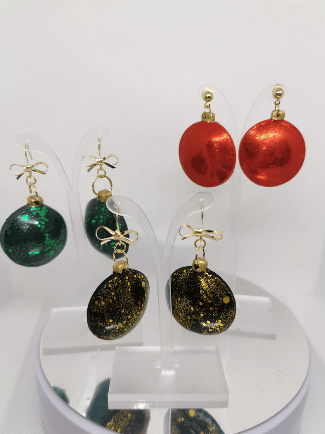 Baubles and Bows 